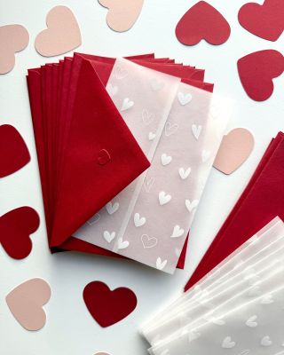 NOVINKA! Transparentní košilky láskou zalité ❤️ najdete nově na našem eshopu sekce TRANSPARENTNÍ PŘEBALY S POTISKEM 📌💌🥰...